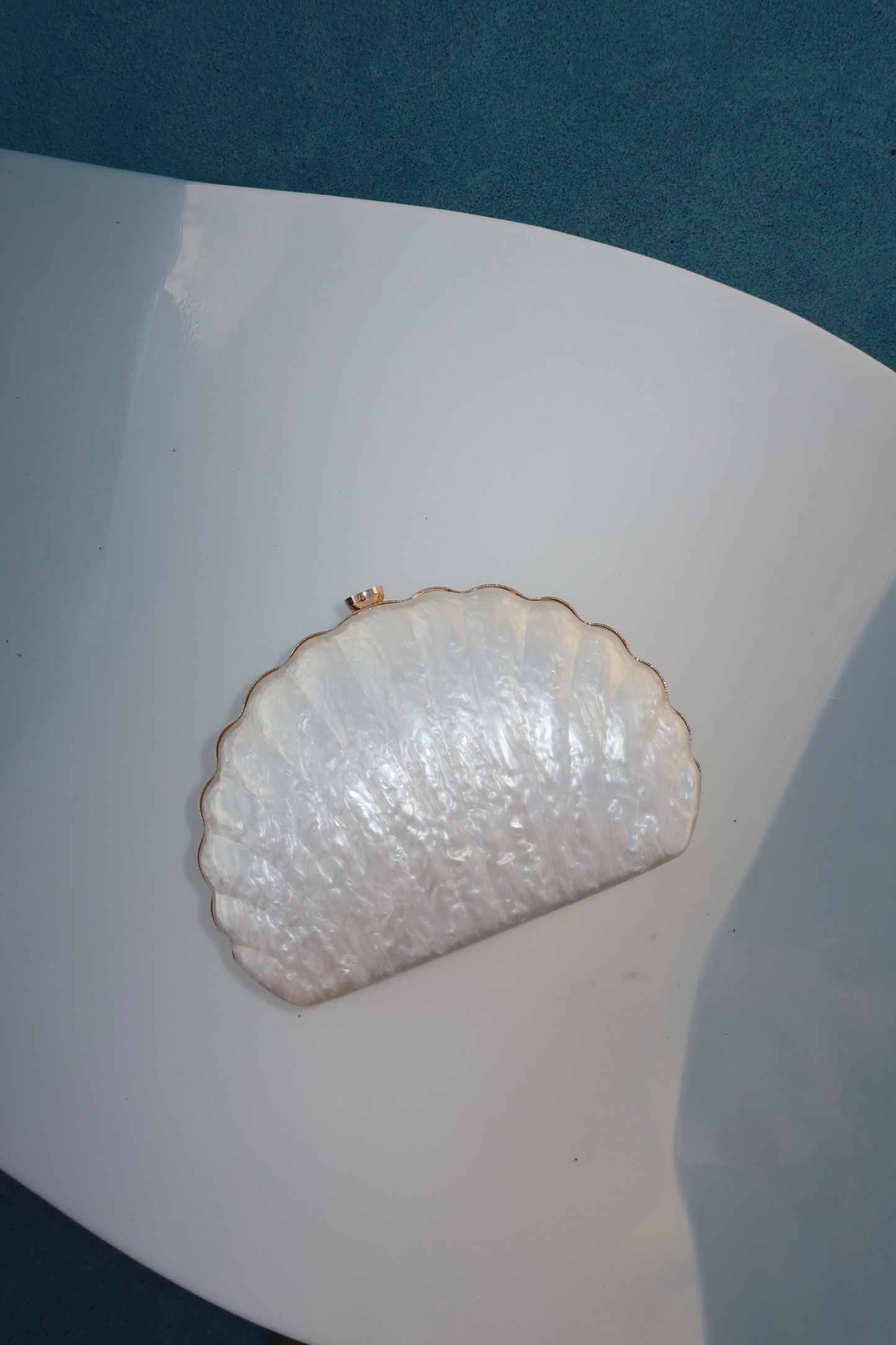 Pearl Shell Clutch