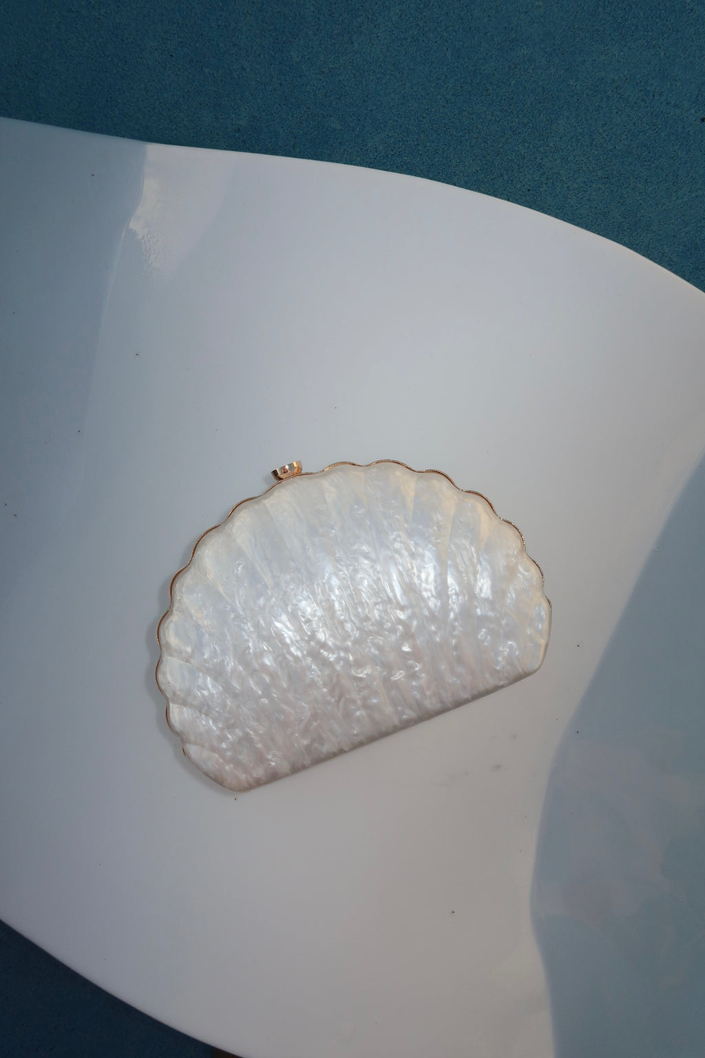 Pearl Shell Clutch